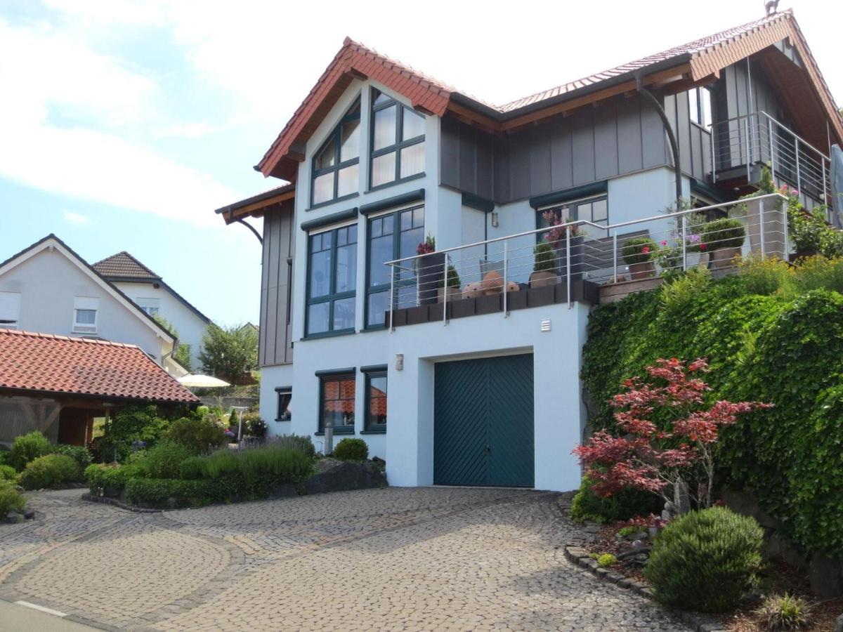 Holiday Flat With Idyllic Garden In Daun Esterno foto