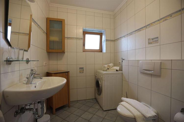 Holiday Flat With Idyllic Garden In Daun Esterno foto