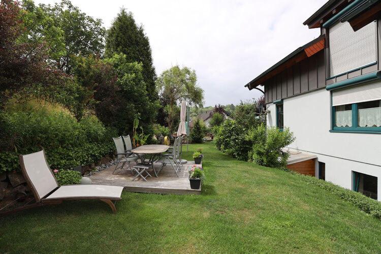 Holiday Flat With Idyllic Garden In Daun Esterno foto